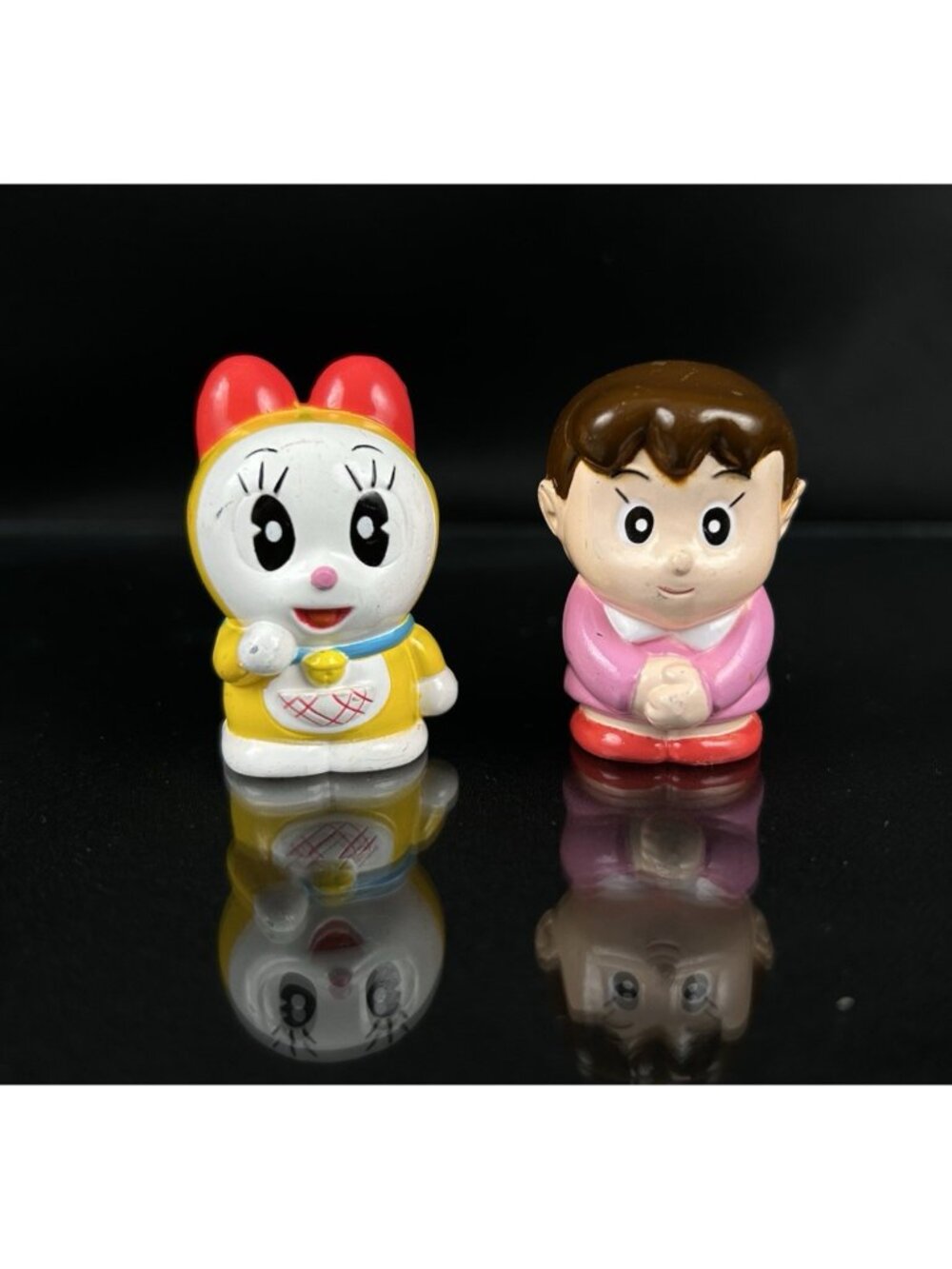 Fujiko Doraemon Plastic Figures Lot of 2 Shizuka & Dorami  1.5" Finger Puppets